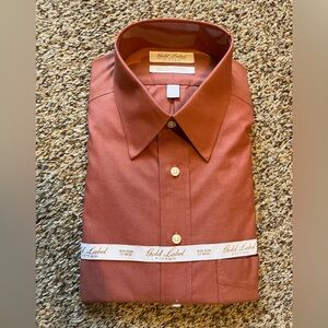Dillards Roundtree & Yorke Fitted Shirt.